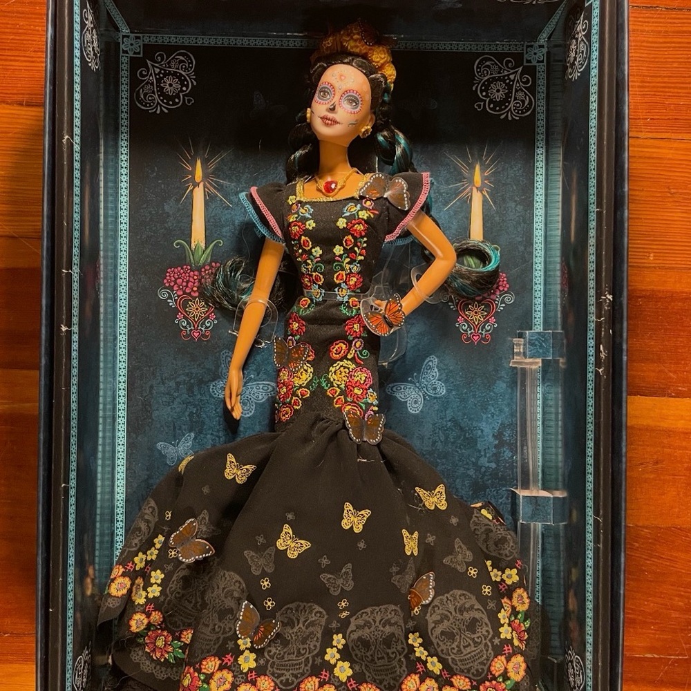Barbie Día de Muertos Doll